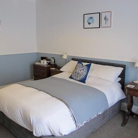 Stone'S Throw Guest House Weymouth Exterior photo