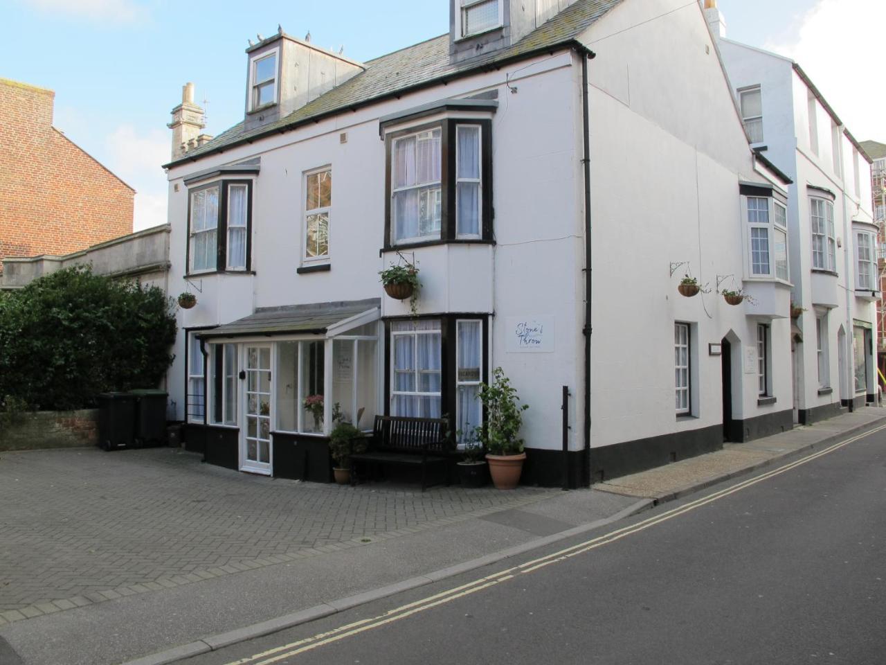 Stone'S Throw Guest House Weymouth Exterior photo